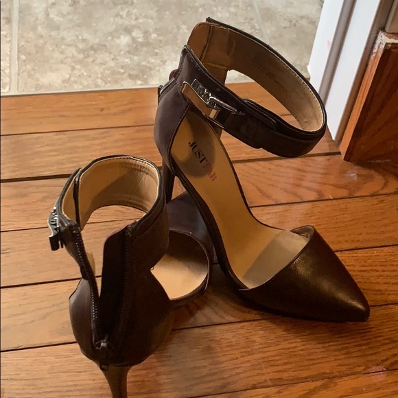 Heels - Picture 1 of 4